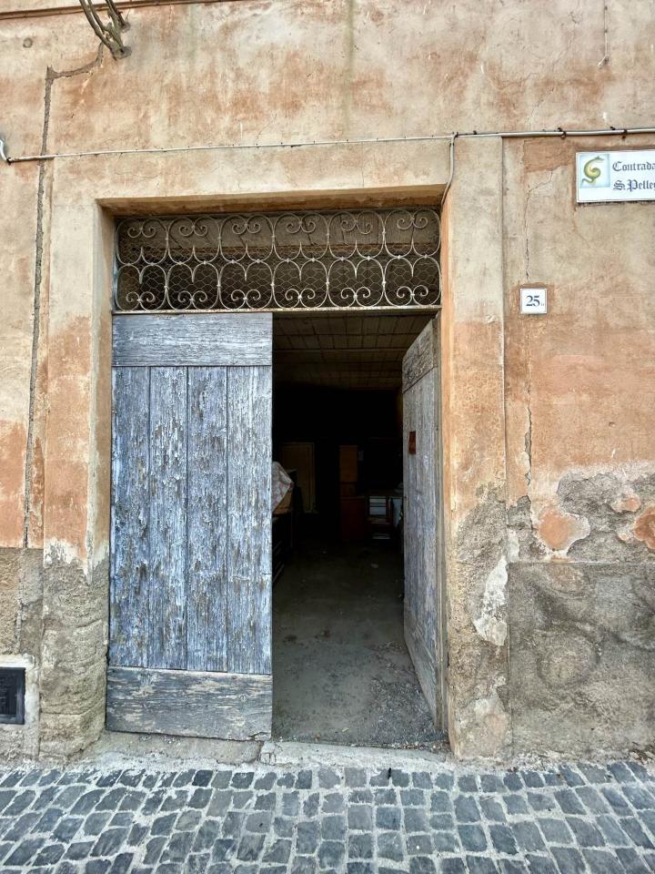 Magazzino in Via XII Settembre, Tuscania, {3} - Foto 2