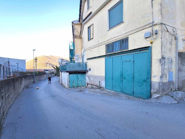 Boxen in Via Casa Milite, Cava de' Tirreni - Foto 1