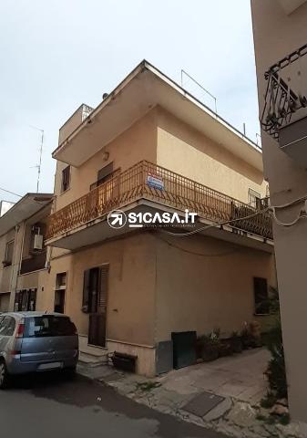 4-room flat, Galatone - Photo 1