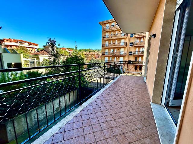 3-room flat in Via Doria 72, Andora - Photo 1