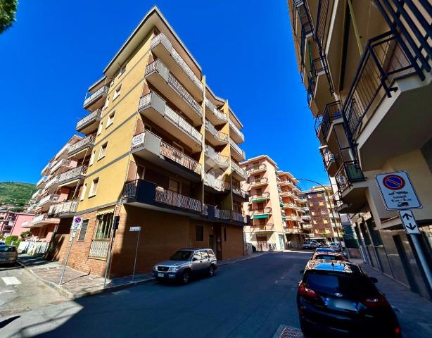 One-room flat in Via Usodimare 13, Andora - Photo 1