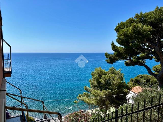 2-room flat in Via Aurelia 21, Andora - Photo 1