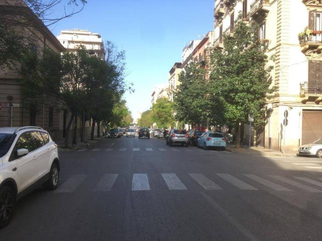 Geschäft in Via Enrico Albanese 15, Palermo - Foto 1