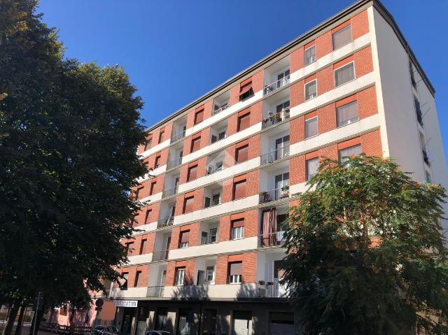 Vierzimmerwohnung in Piazzale Guglielmo Marconi 5, Voghera - Foto 1