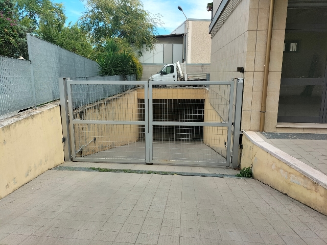 Garage or car box in Via del Feudo d'Ascoli 21, Foggia - Photo 1