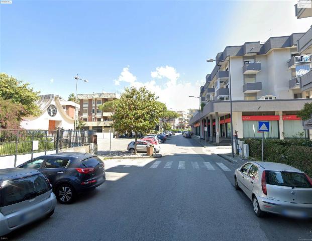 Garage or car box in Viale Wagner, Salerno - Photo 1