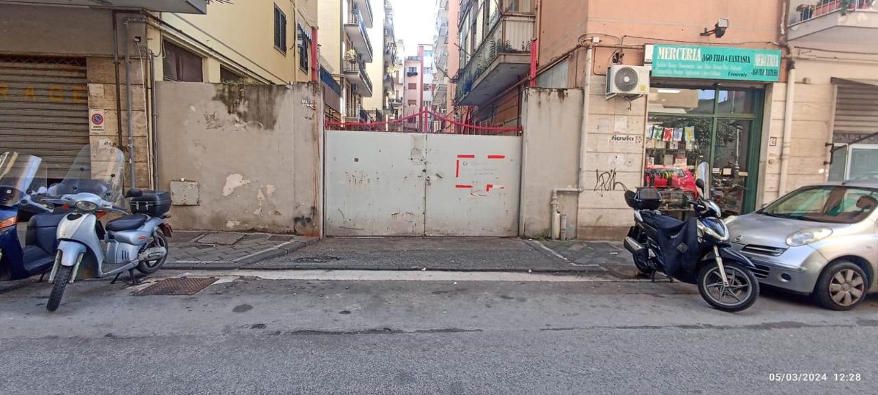 Negozio in Via Filippo  Sciaraffia, Salerno, {3} - Foto 2