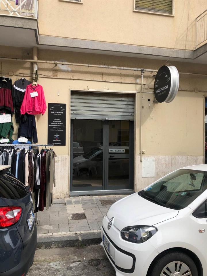 Negozio in Via Raffaele Mauri, Salerno, {3} - Foto 2