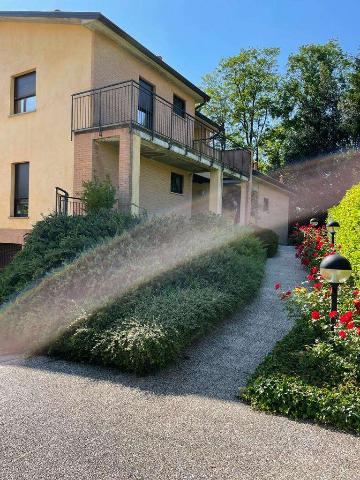 2-room flat in Via Daverio , Varese - Photo 1