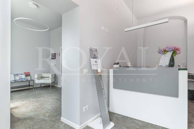 Shared office in Corso Milano 38, Monza - Photo 1