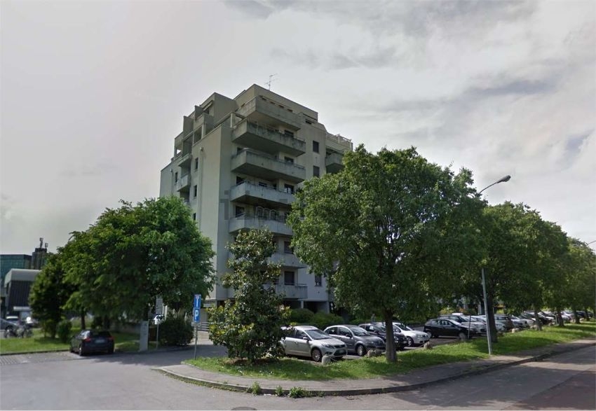Negozio in Via Martiri di Cervarolo, Reggio nell'Emilia - Foto 1