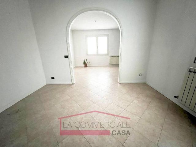 Mansion in {3}, Piazza Pio X 3 - Photo 1