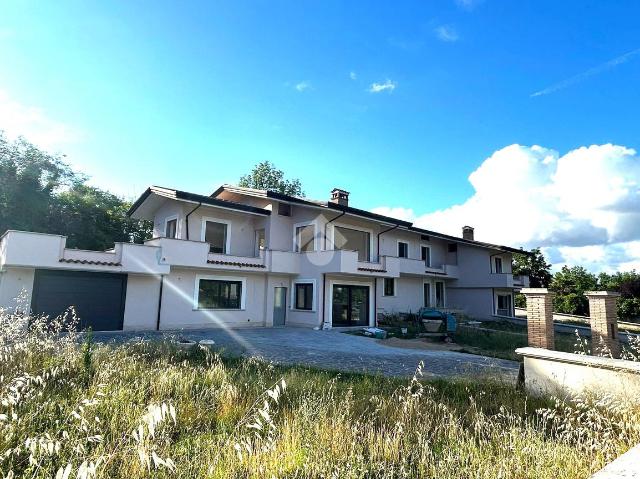 Terraced house in Via La Quercia, Supino - Photo 1