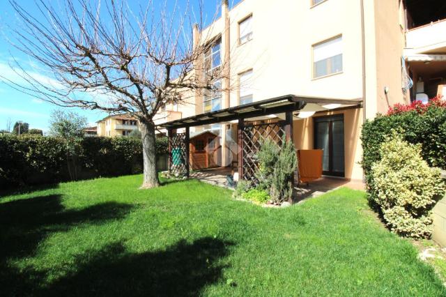 4-room flat in Via Madre Teresa di Calcutta 73, Calcinaia - Photo 1