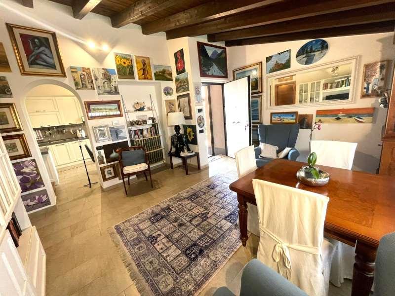 Villa bifamiliare in vendita a Anguillara Sabazia