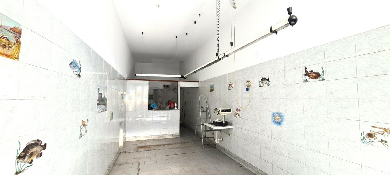Negozio in Corso Martinetti 37r, Genova - Foto 1