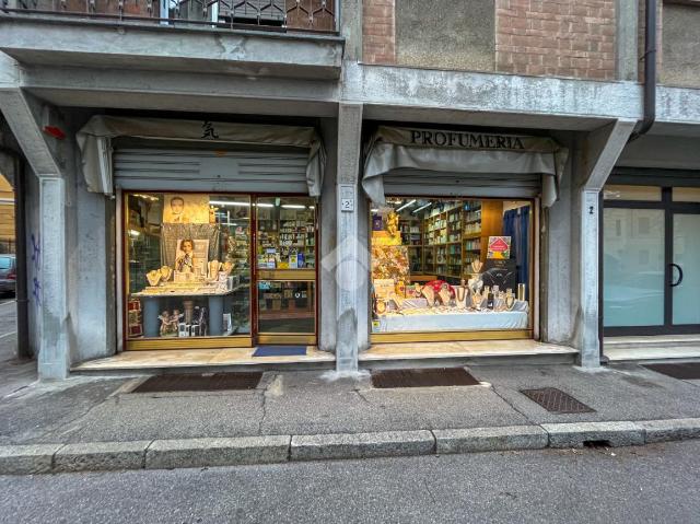 Shop in {3}, Largo Paolo Sarpi 2 - Photo 1