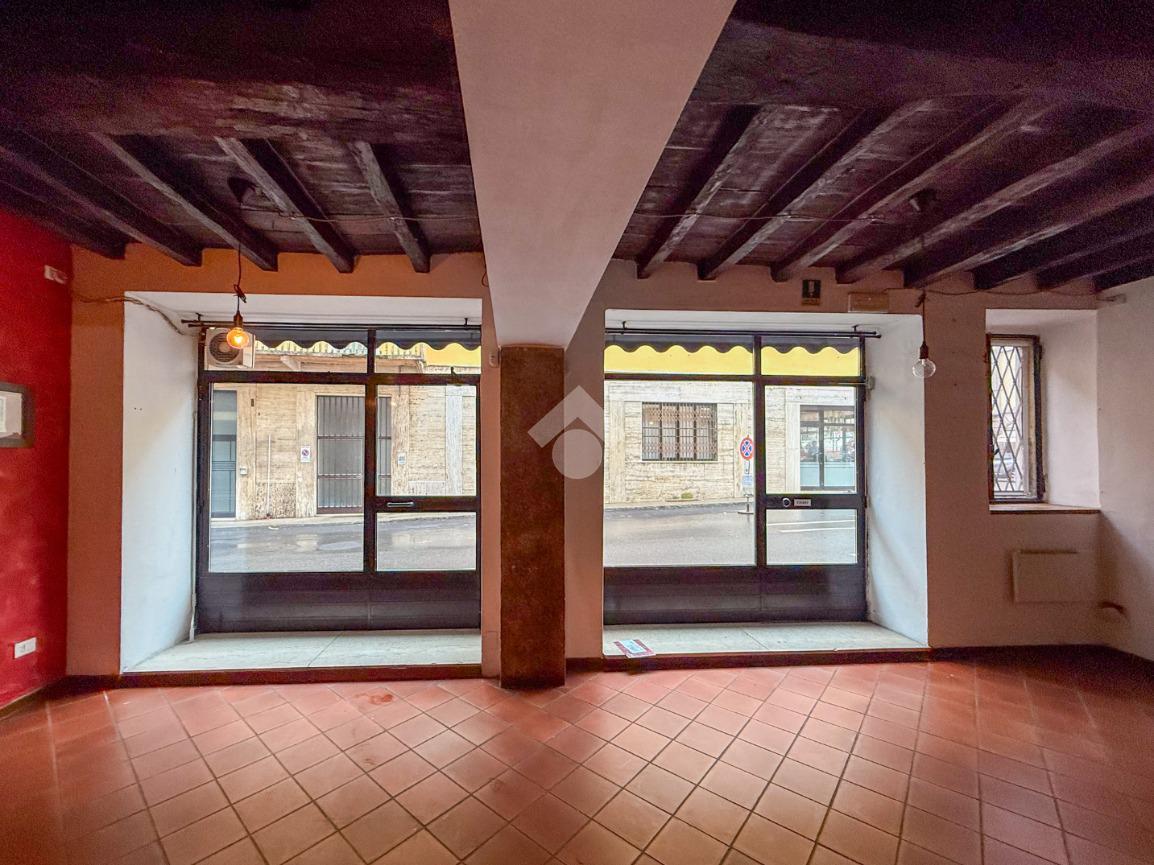 Negozio in Via Porta Vecchia, Cremona, {3} - Foto 2