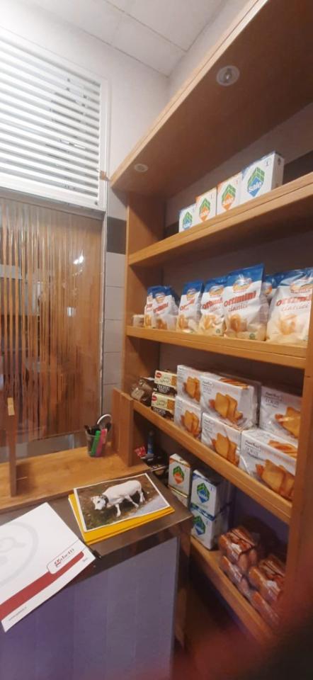 Esercizio commerciale in Via Torino, Savona, {3} - Foto 2