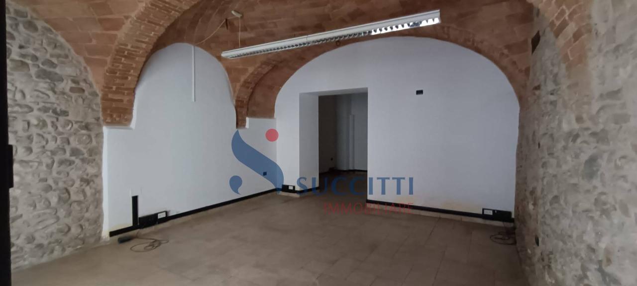 Negozio in Via Raneiro 20, Teramo, {3} - Foto 2