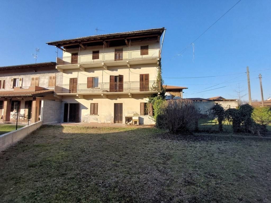 Casa indipendente in vendita a Fontaneto D'Agogna