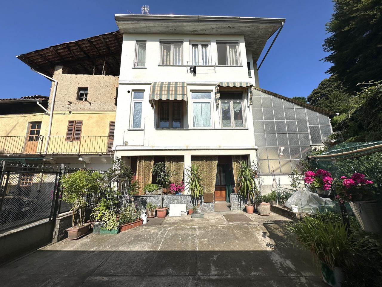 Casa indipendente in vendita a Biella