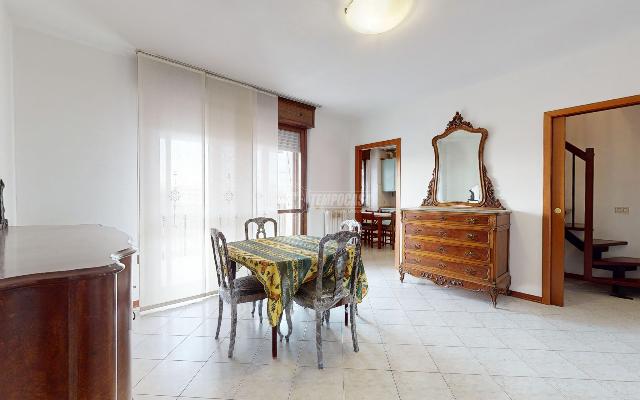 4-room flat, Fidenza - Photo 1