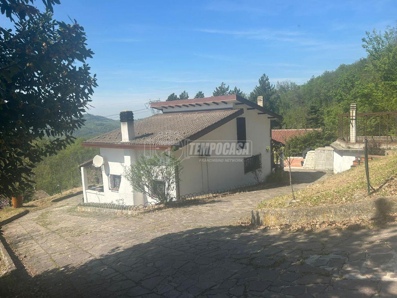 Villa in vendita a Stazzano