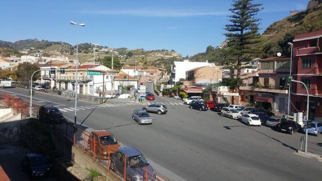 Casa indipendente in Viale Europa, Messina - Foto 1