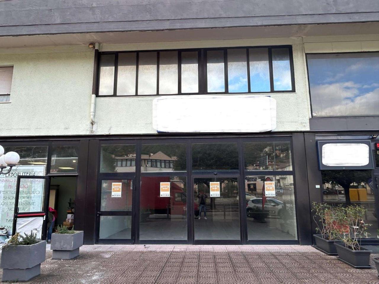 Negozio in , Gualdo Tadino, {3} - Foto 2
