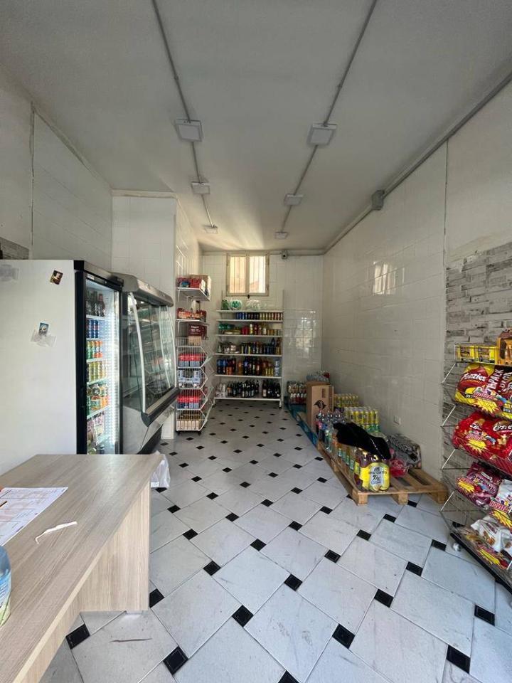 Esercizio commerciale in Via Consalvo, Napoli, {3} - Foto 1