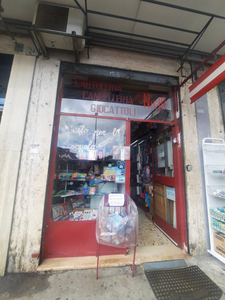 Esercizio commerciale in Via Stanislao Manna, Napoli, {3} - Foto 2