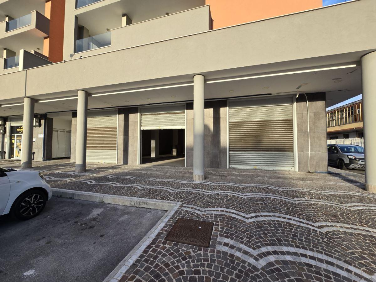 Negozio in Via Lufrano 60, Volla, {3} - Foto 1