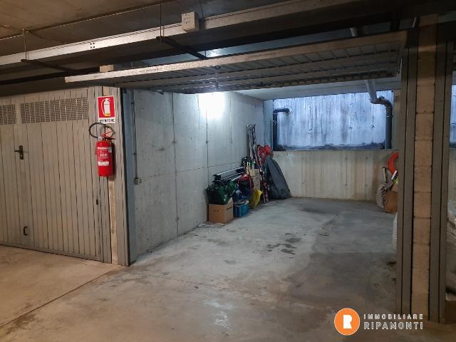 Garage or car box in Corso Giacomo Matteotti, Lecco - Photo 1