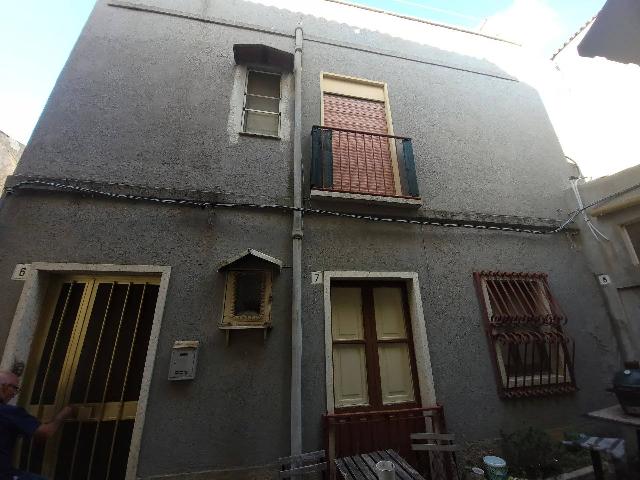 Detached house in {3}, Via Principe Umberto - Photo 1