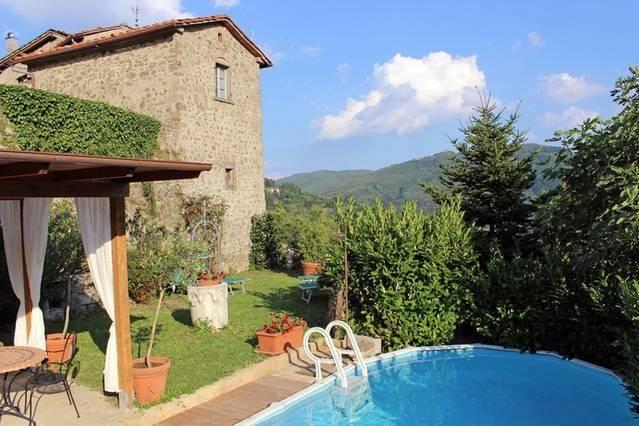 Country house or cottage in Strada Provinciale Val di Forfora, San Marcello Piteglio - Photo 1