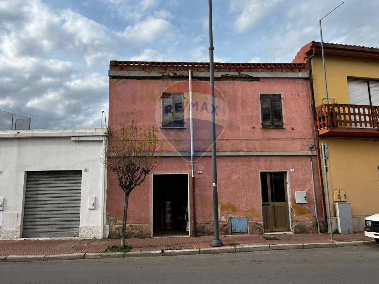 Casa indipendente in vendita a Pula