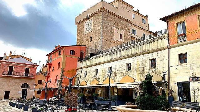 Dreizimmerwohnung in Piazza Vittorio Veneto, San Felice Circeo - Foto 1