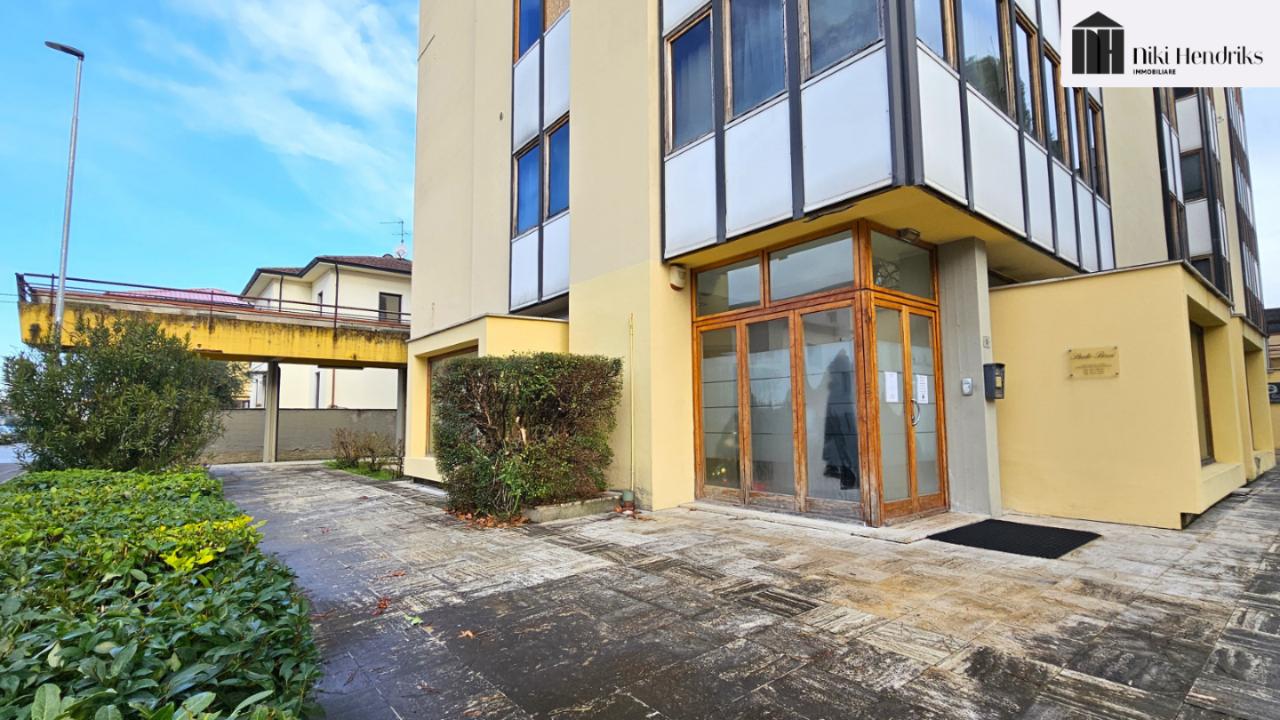 Esercizio commerciale in , Santa Croce Sull'Arno, {3} - Foto 2