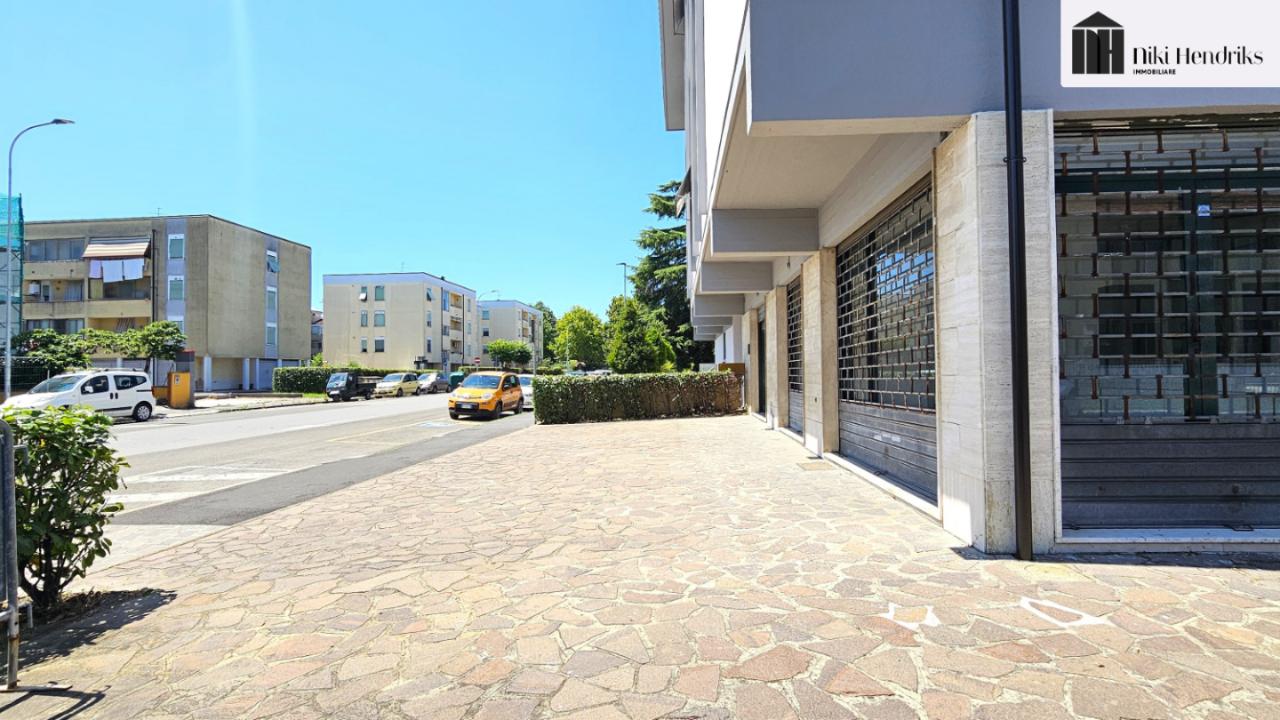 Locale commerciale in , Santa Croce Sull'Arno, {3} - Foto 2
