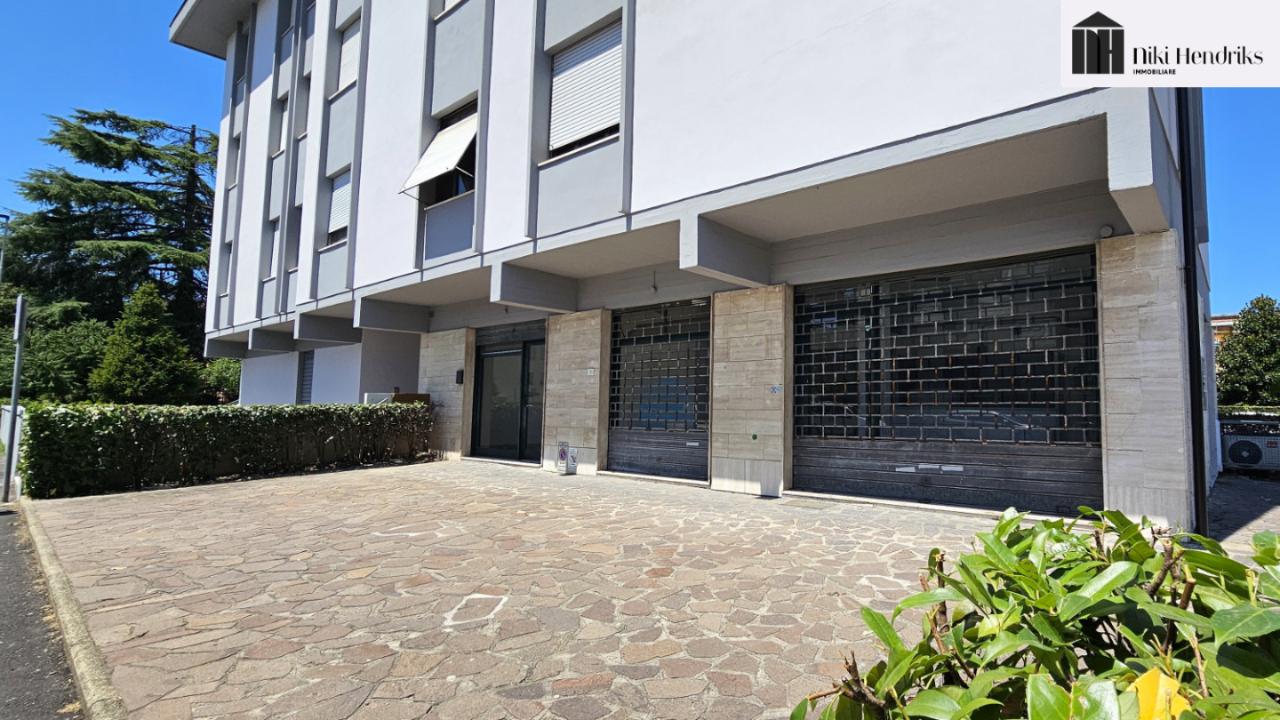 Locale commerciale in , Santa Croce Sull'Arno, {3} - Foto 1