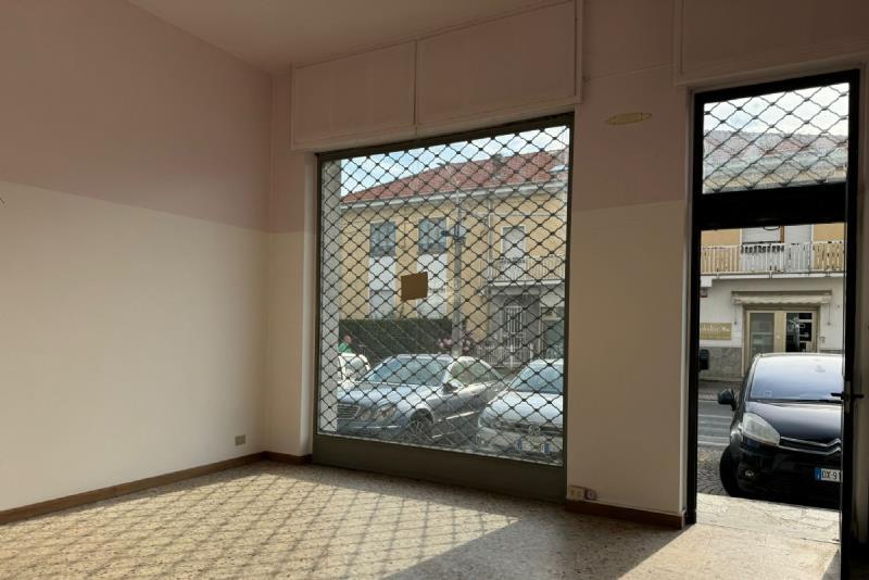 Negozio in Via Ivrea 59, Montalto Dora (To), Montalto Dora, {3} - Foto 1