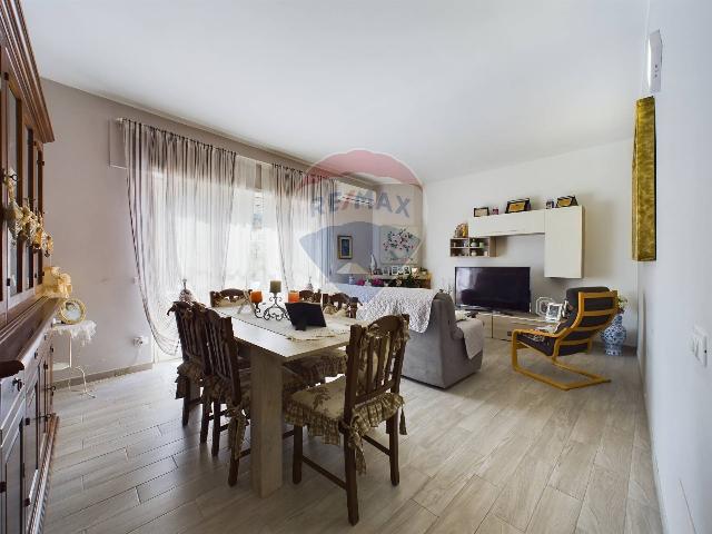 3-room flat in Piazza Alcide De Gasperi 10, Formello - Photo 1