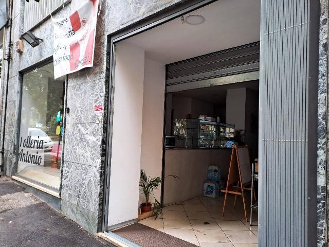 Shop in Via Giuseppe Orsi 72, Napoli - Photo 1