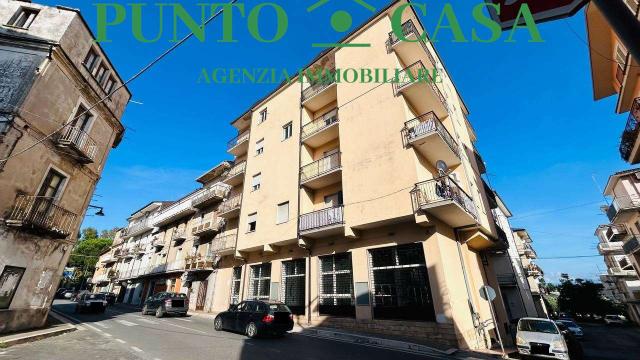 2-room flat in Via Senatore Primerano, Lamezia Terme - Photo 1