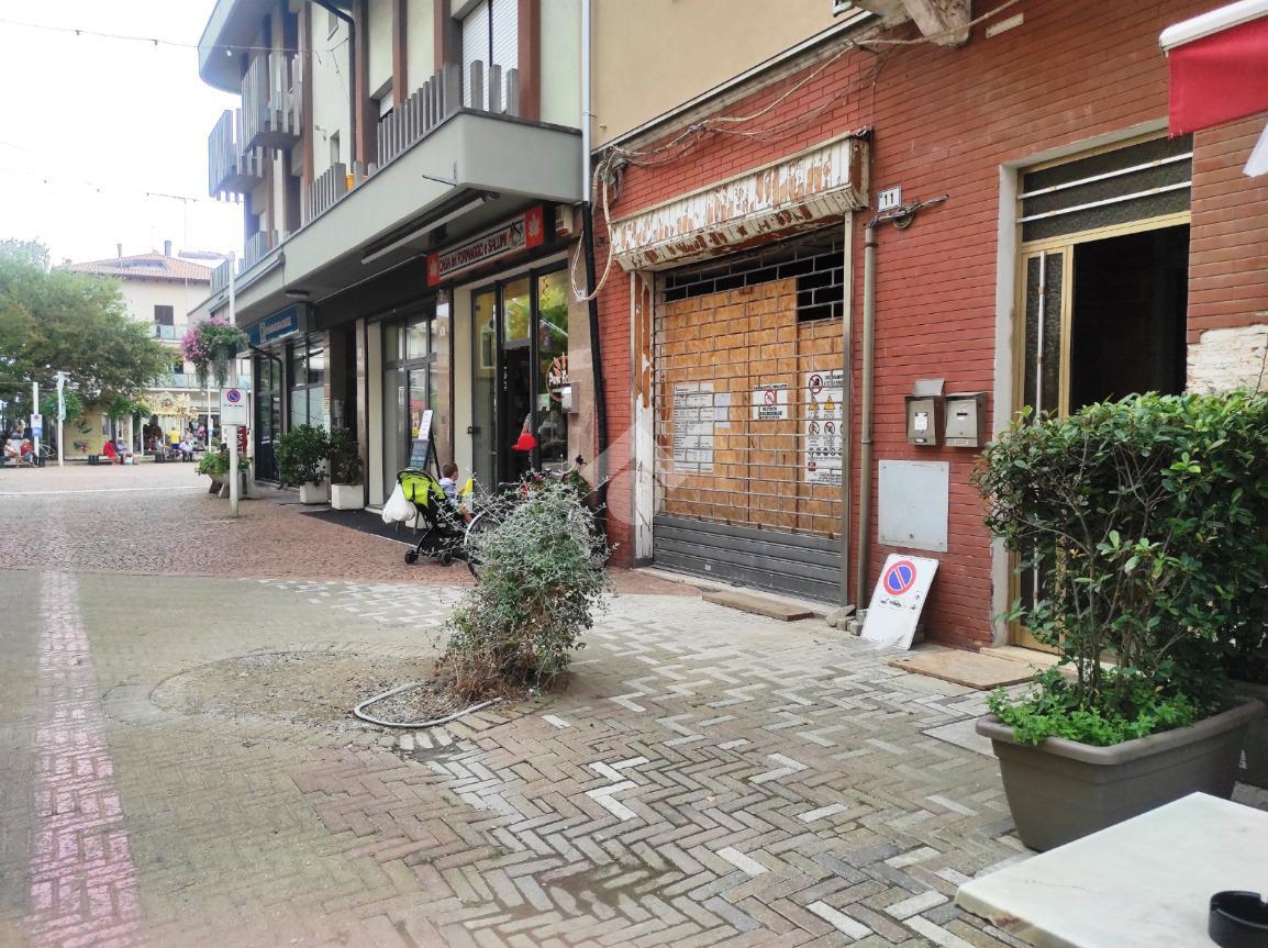Negozio in Via Mar Jonio 11, Bellaria-Igea Marina, {3} - Foto 1