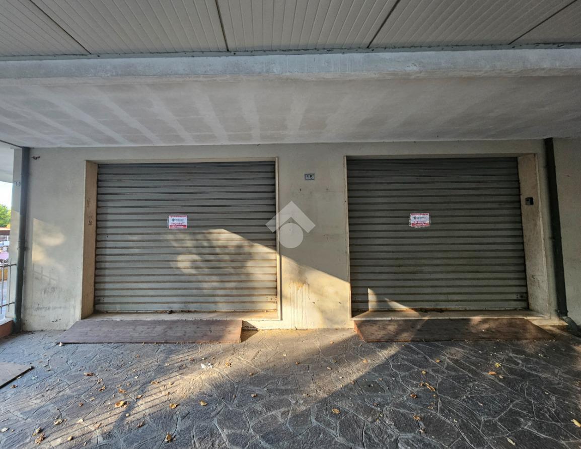 Negozio in Via della Libertà 16, San Mauro Pascoli, {3} - Foto 1
