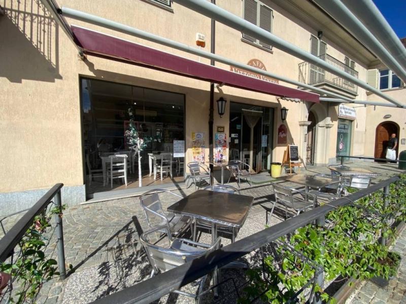 Bar in Largo Vittorio Veneto, Carmagnola, Carmagnola, {3} - Foto 1