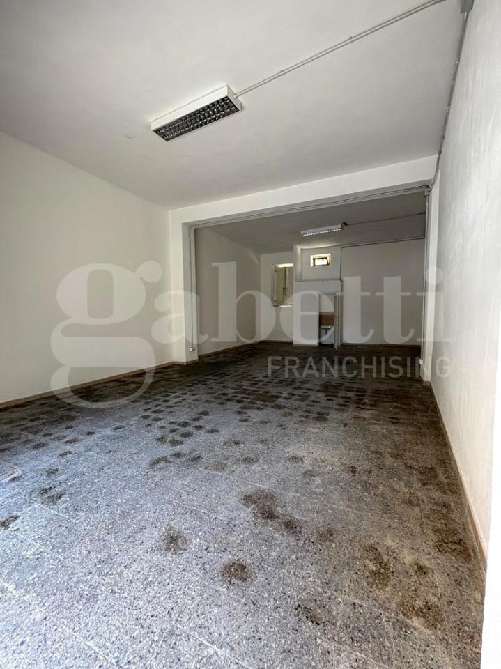 Negozio in Via Giuseppe  Verdi, Cagliari, {3} - Foto 2