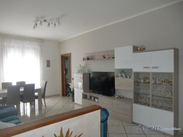 4-room flat in Via Verza 72, Canzo - Photo 1